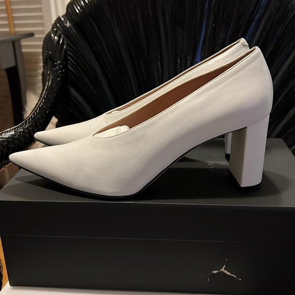 HUGO BOSS JANE PUMPS WHITE 8.5 - Picture 2 of 13